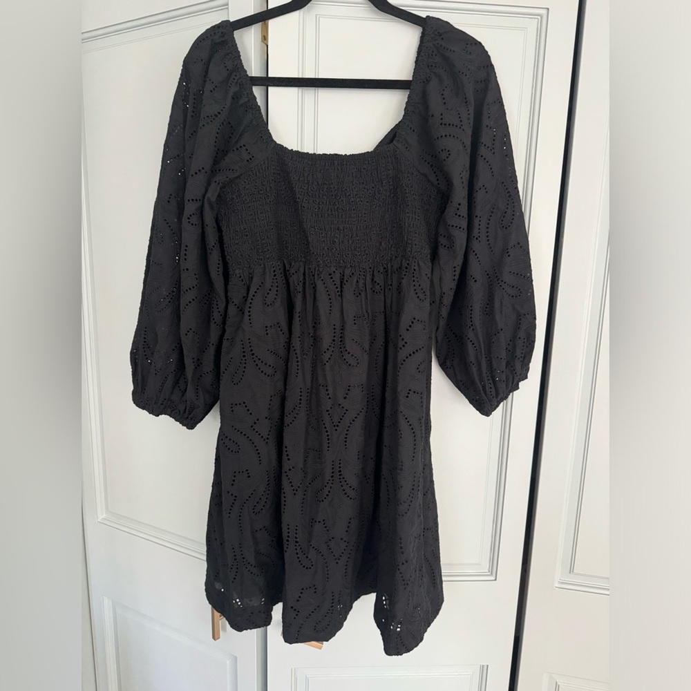 Banana Republic Black Eyelet Twist Front Puff-Sleeve - Size M - Mini Dress - Picture 4 of 4